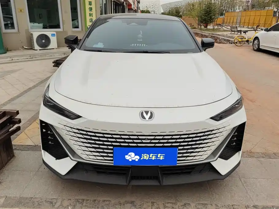 Changan UNI-V