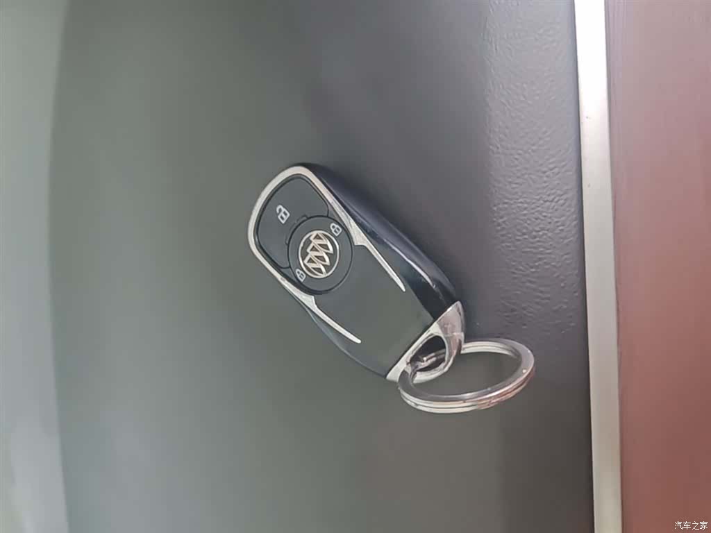 Buick GL6, 2018 9