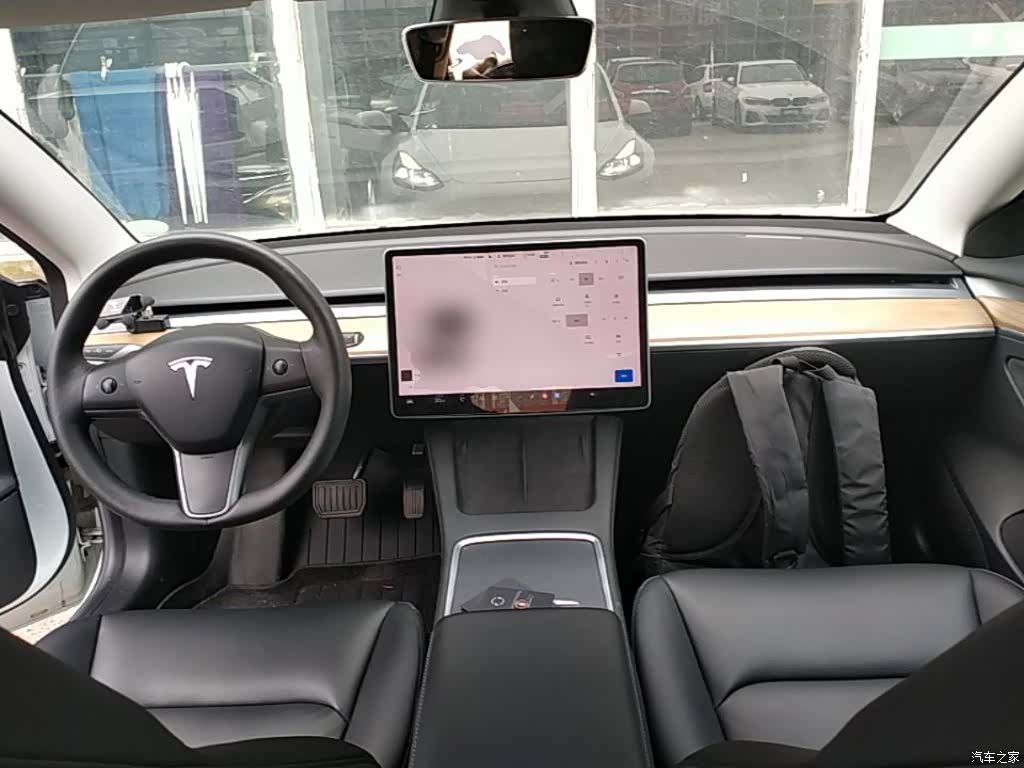 Tesla Model 3, 2023 10