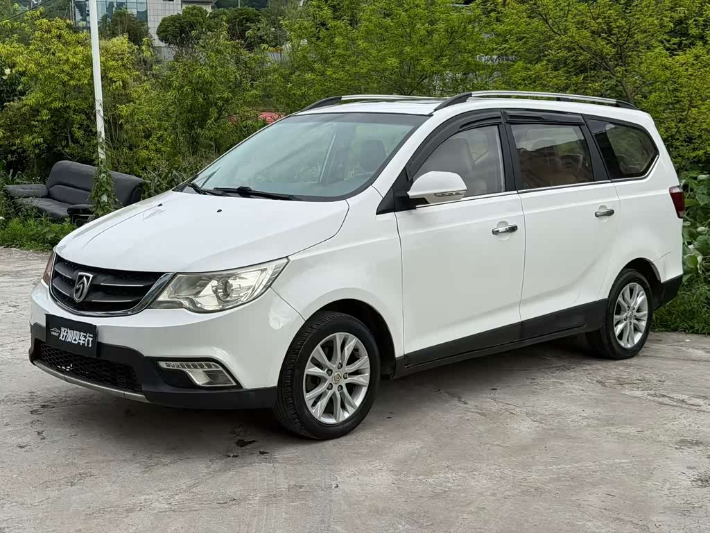 Baojun 730 2014 1.5L MT Luxury ESP 7 мест