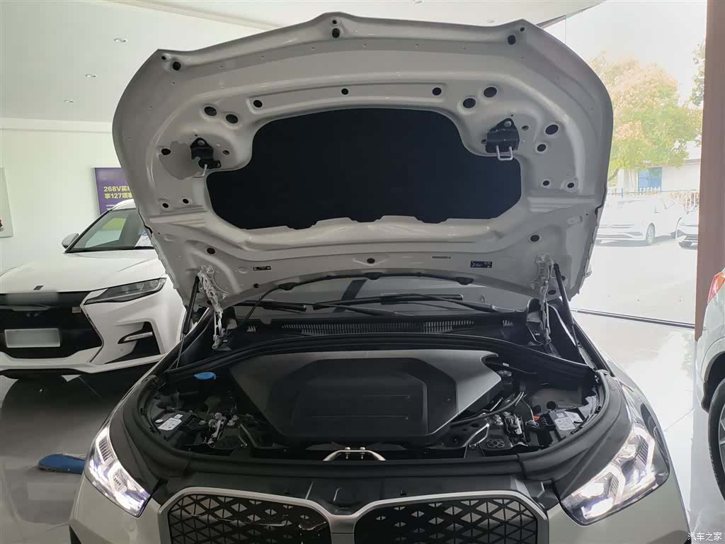 BMW iX1, 2024 20