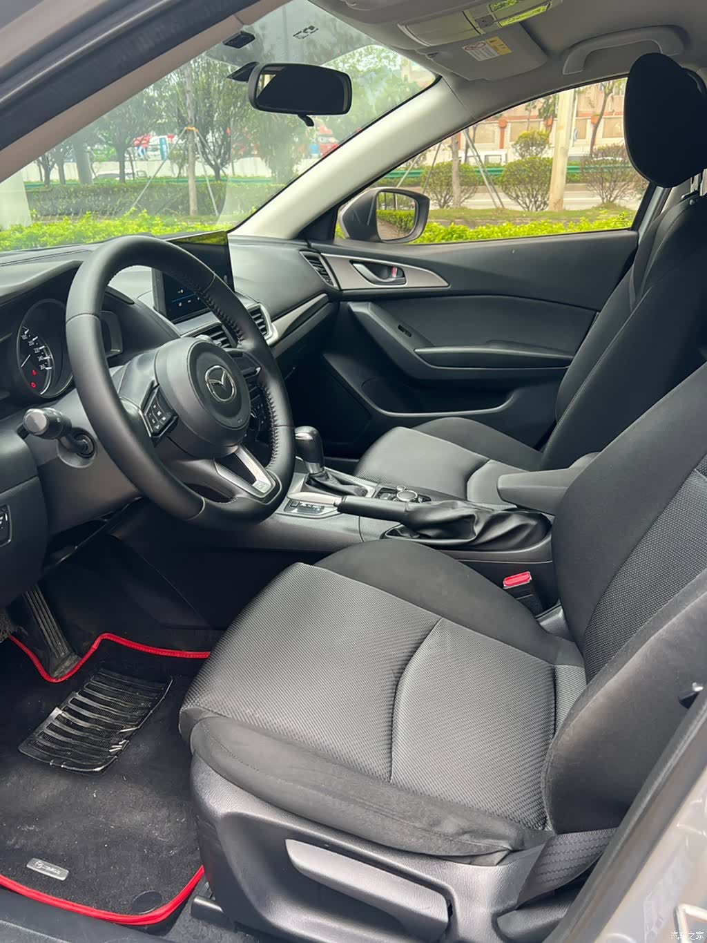 Mazda Mazda3, 2019 14