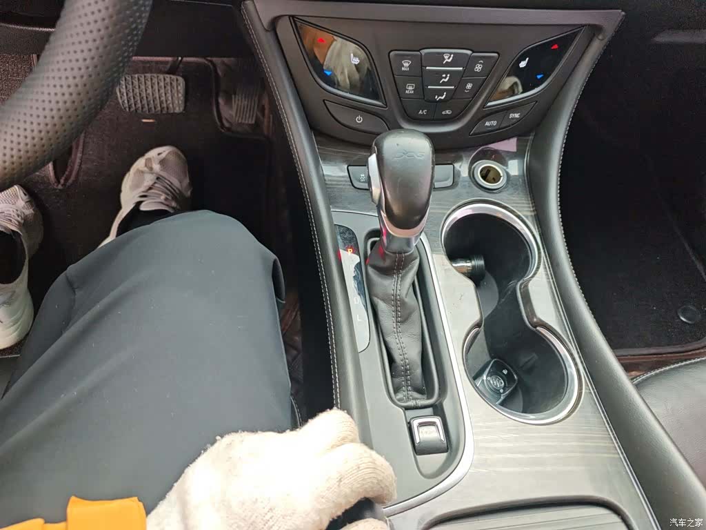 Buick Envision Plus, 2019 14