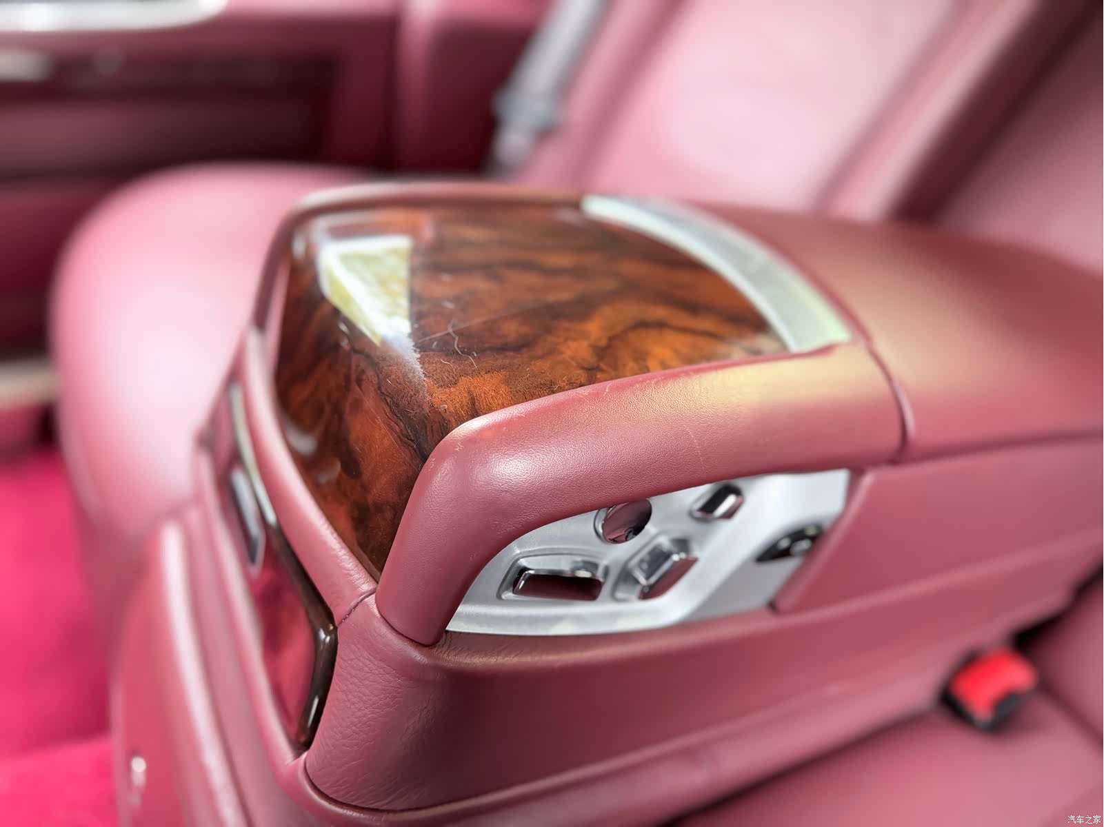 Rolls-Royce Ghost, 2017 15
