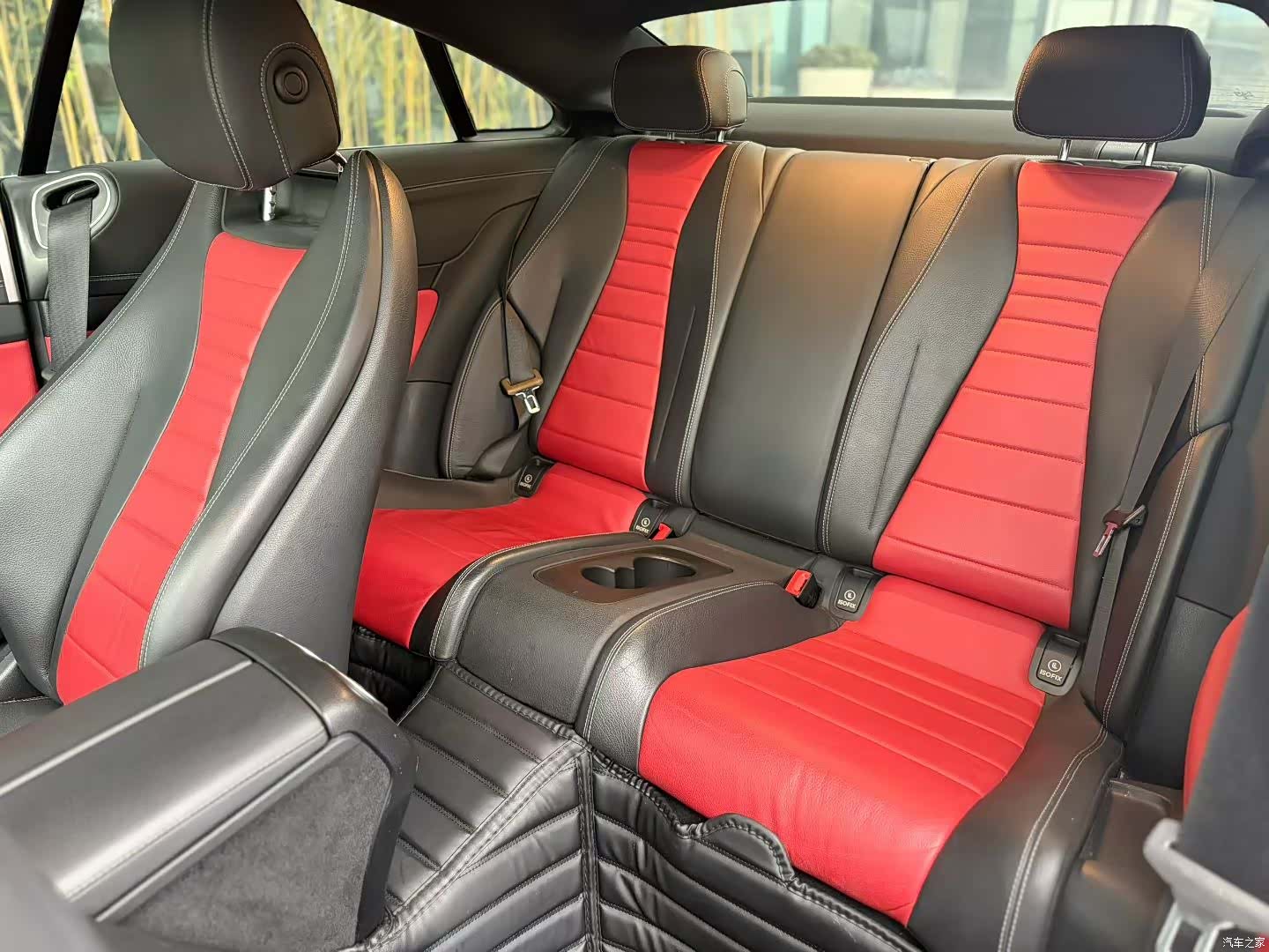 Mercedes-Benz E-Class, 2020 4