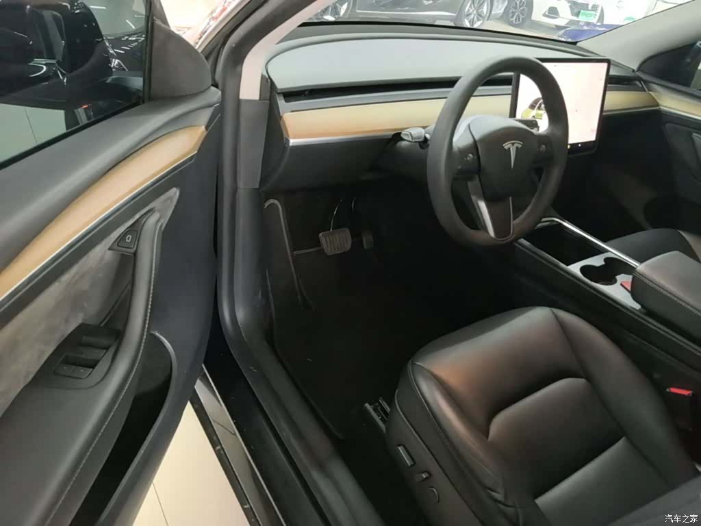 Tesla Model Y, 2021 16