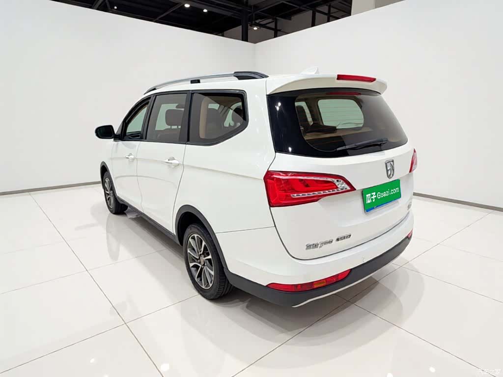 Wuling 730, 2017 все фото