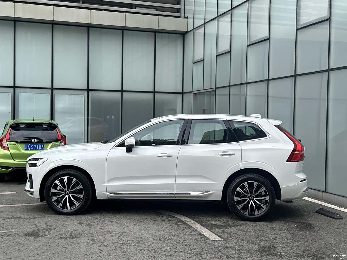 Volvo XC60, 2024 все фото