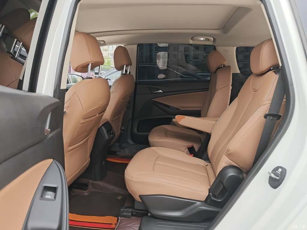 Buick GL6, 2023 13