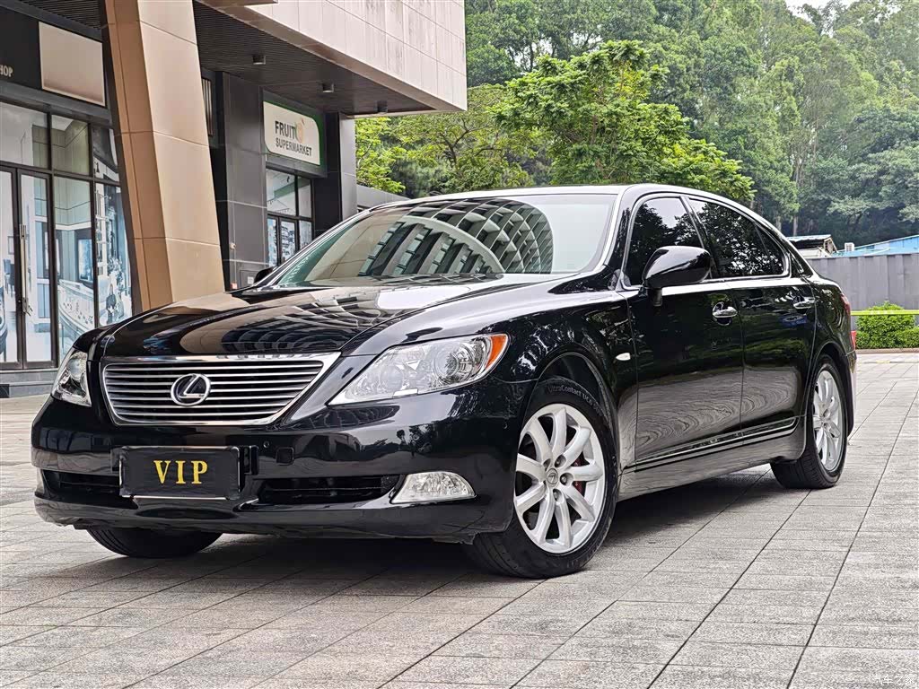 Lexus LS, 2008 1