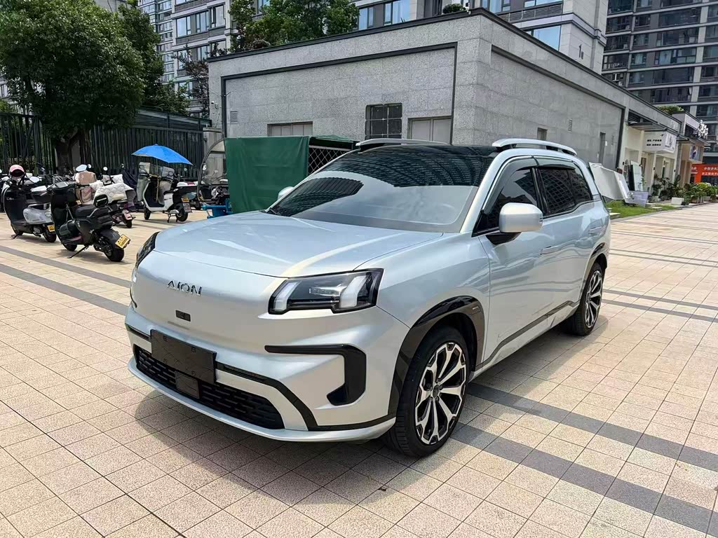 Aion V