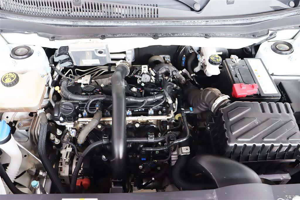 BAIC X3, 2020 25