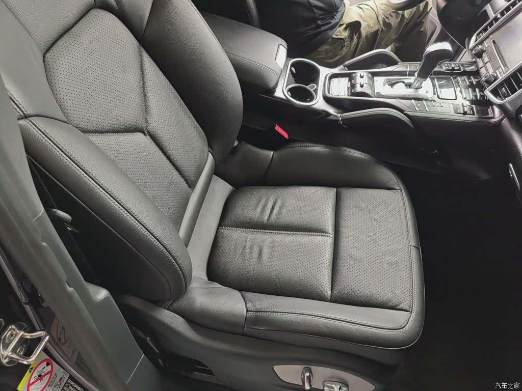Porsche Cayenne, 2017 16