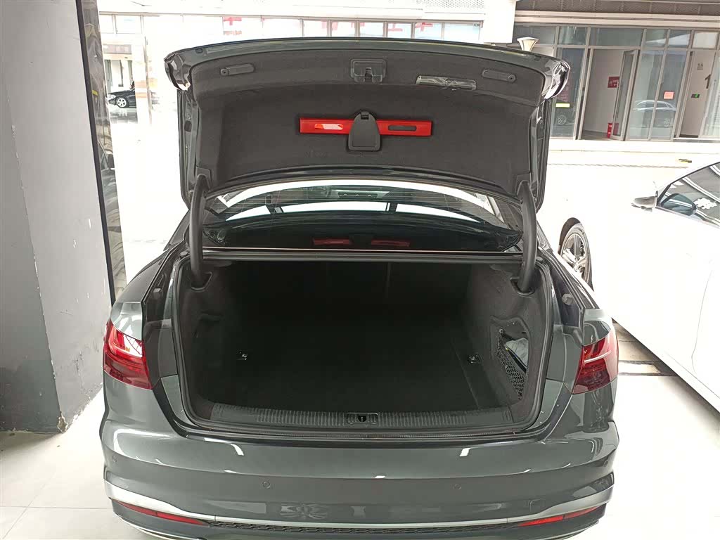 Audi A4L, 2024 19