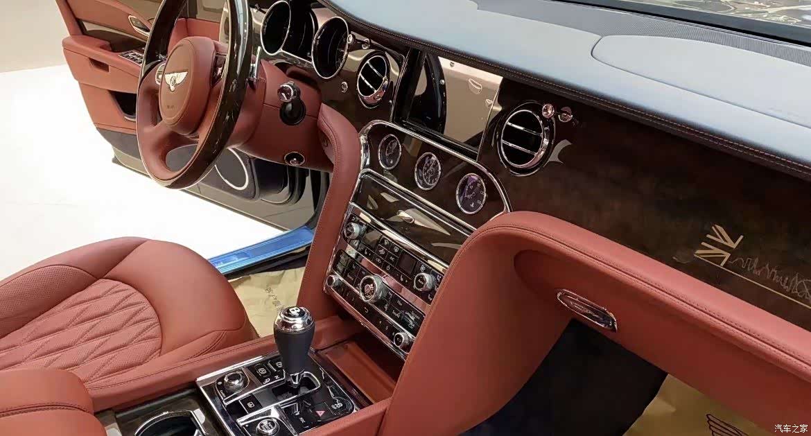 Bentley Mulsanne, 2019 13