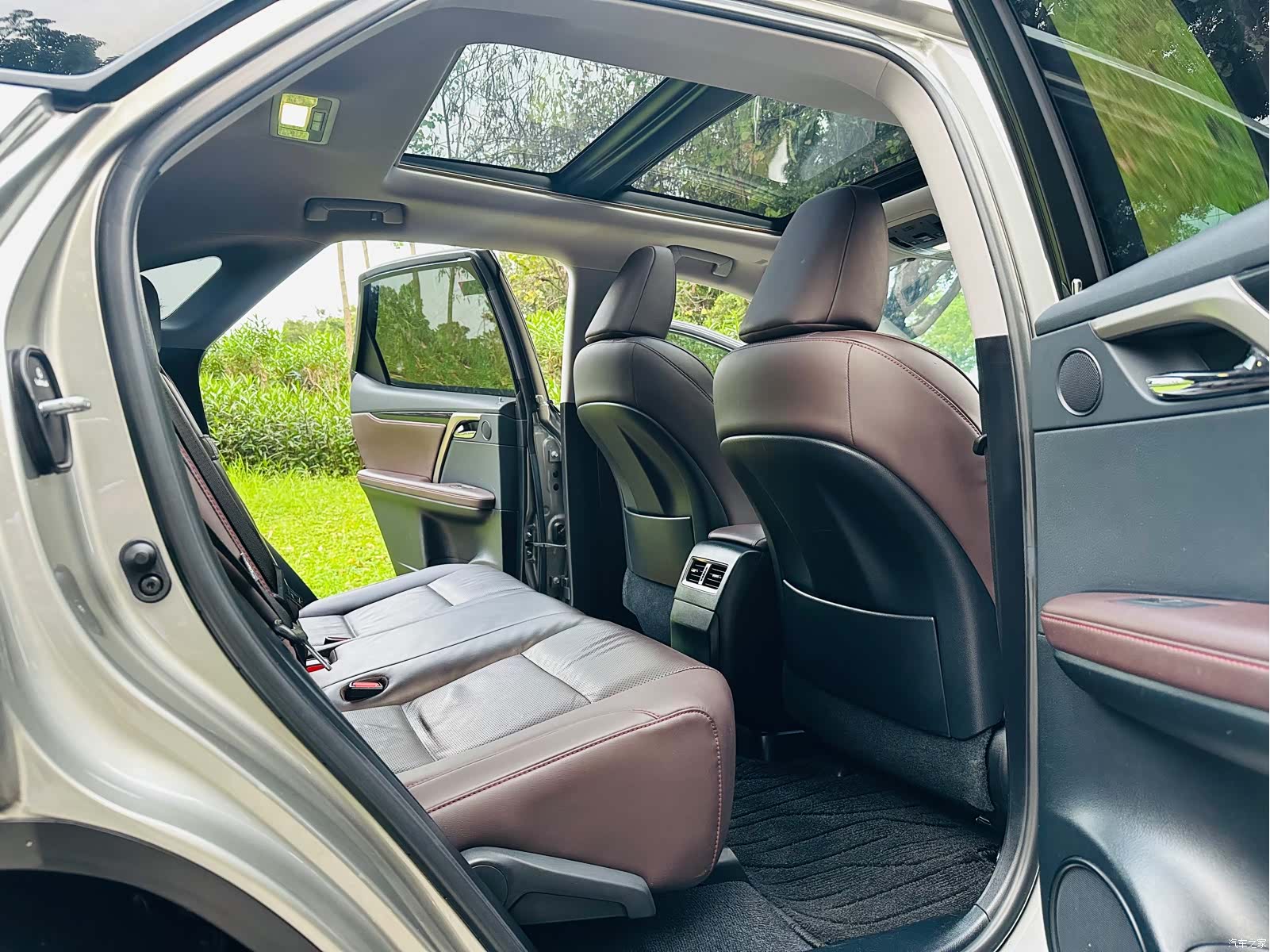 Lexus RX, 2022 13