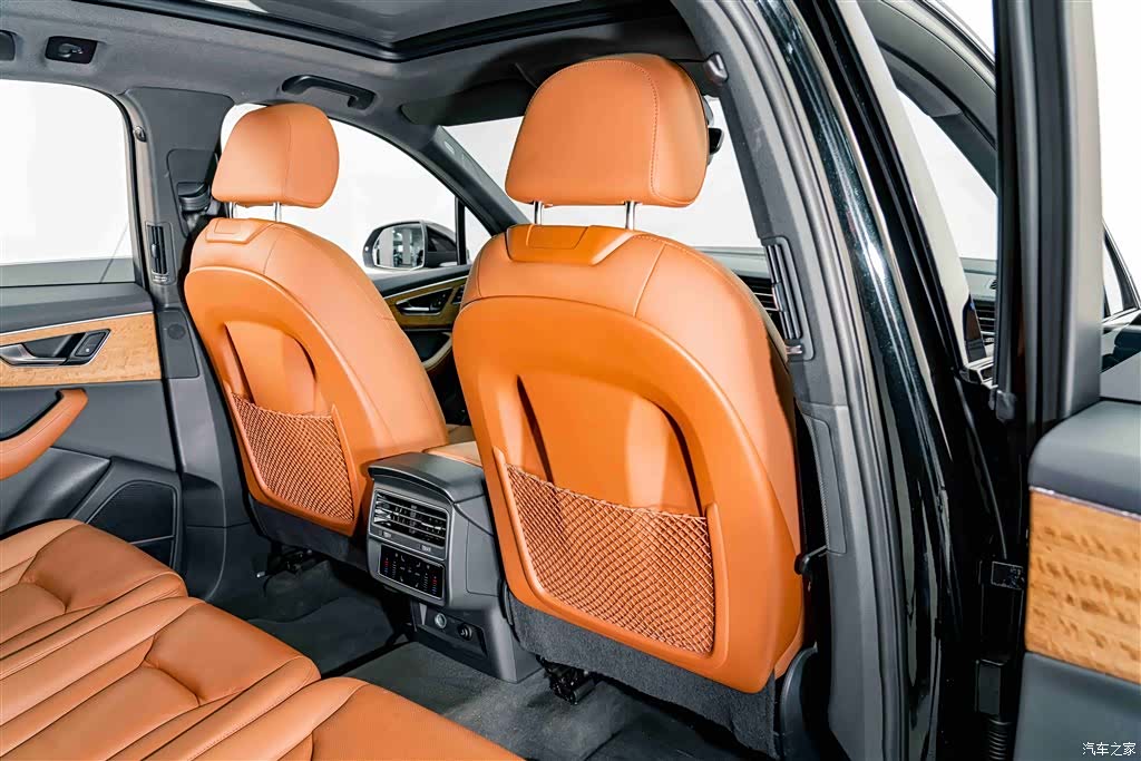 Audi Q7, 2023 21