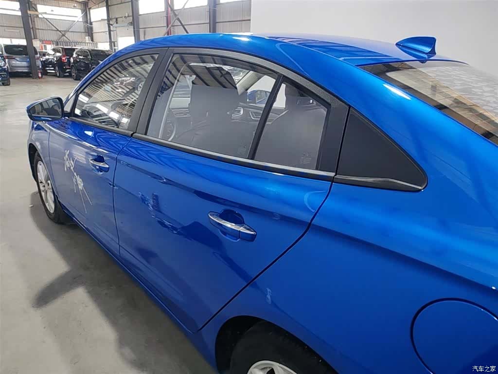 Roewe i5, 2020 все фото