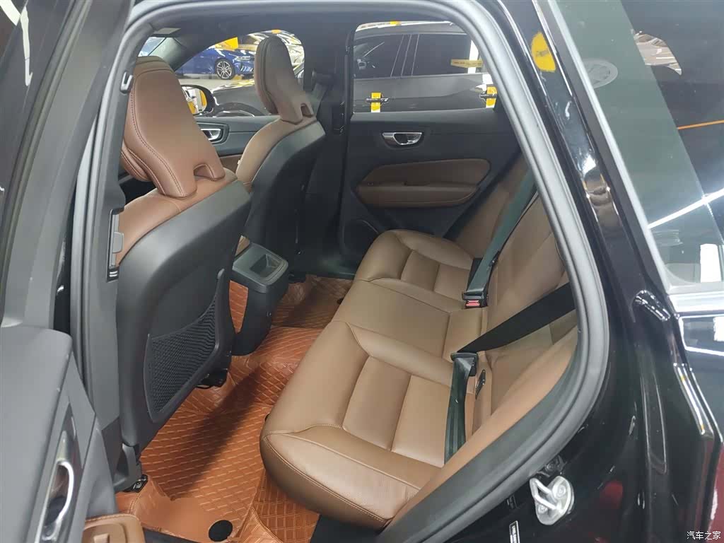 Volvo XC60, 2023 16