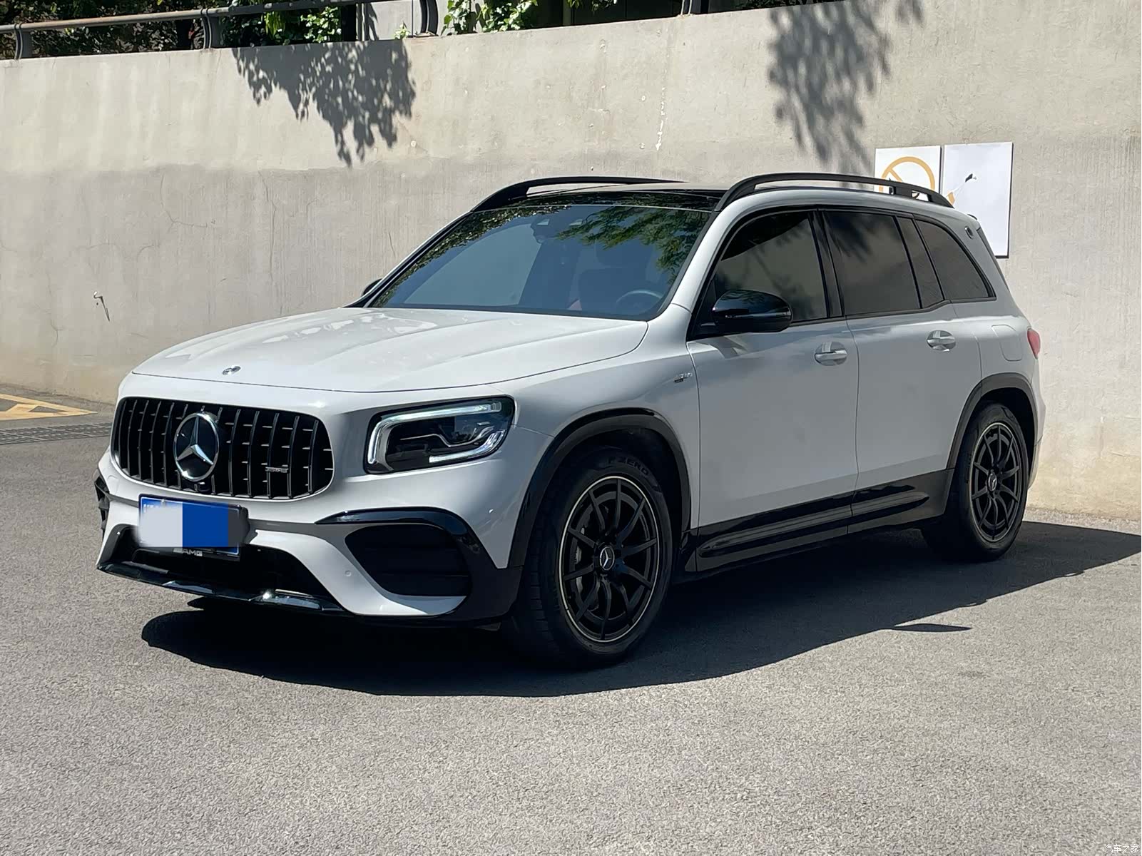 Mercedes-Benz GLB, 2023 1