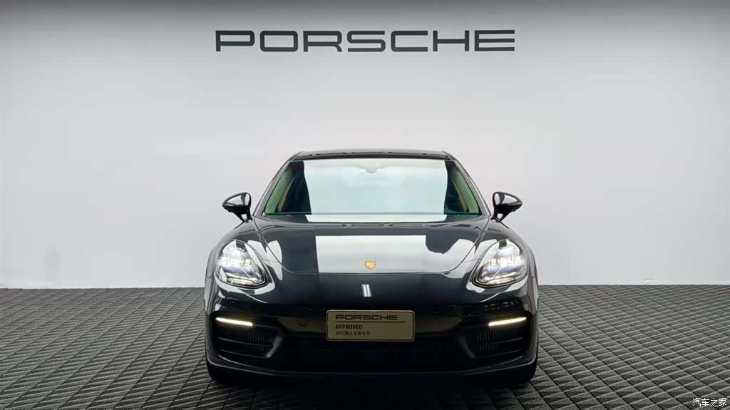 Porsche Panamera, 2022 2