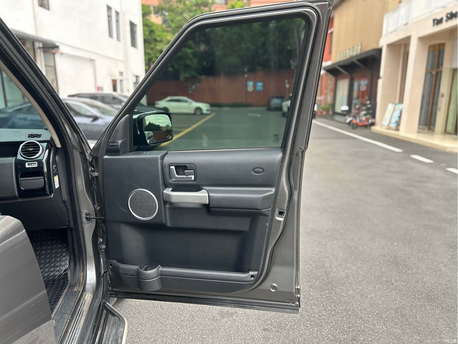 Land Rover Discovery, 2009 33