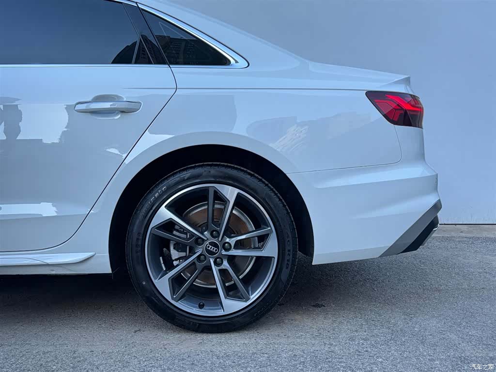 Audi A4L, 2025 12