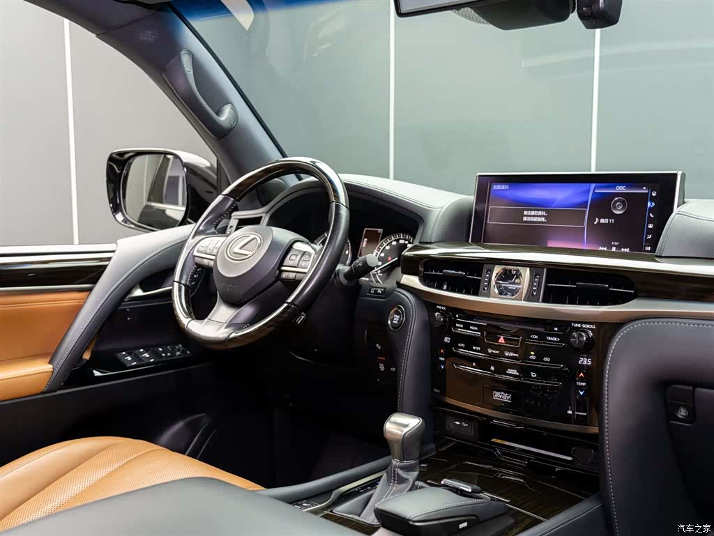 Lexus LX, 2022 18
