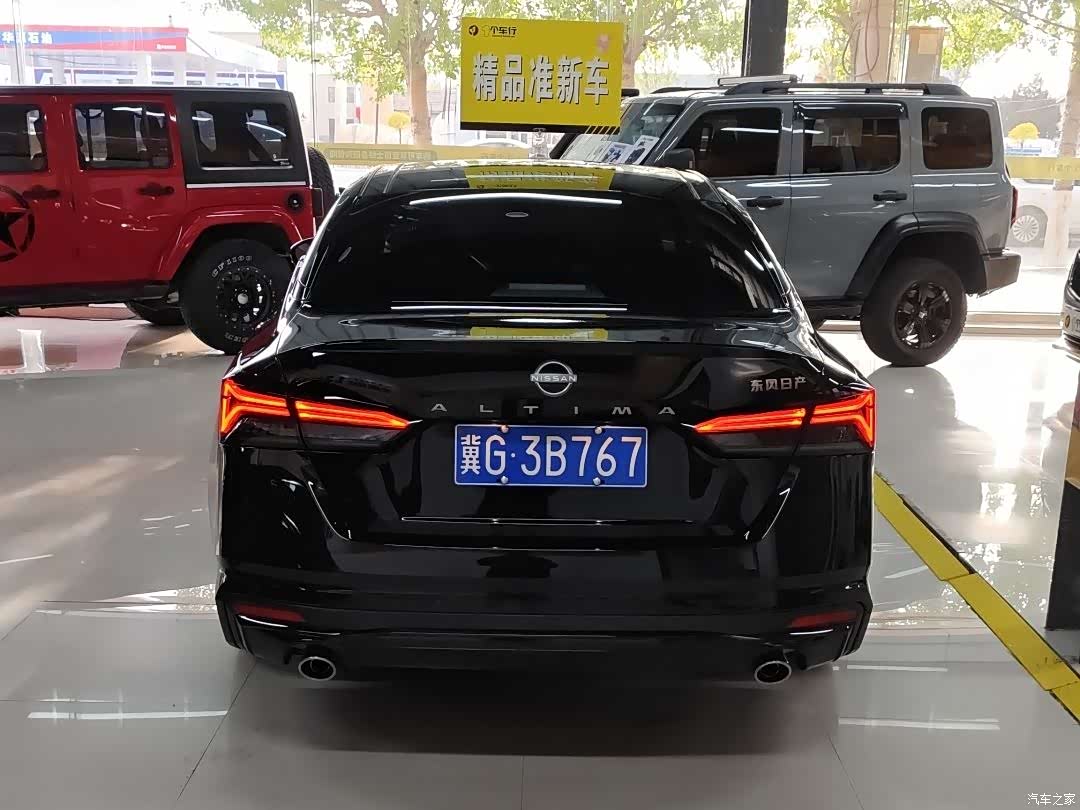 Nissan Teana, 2025 4