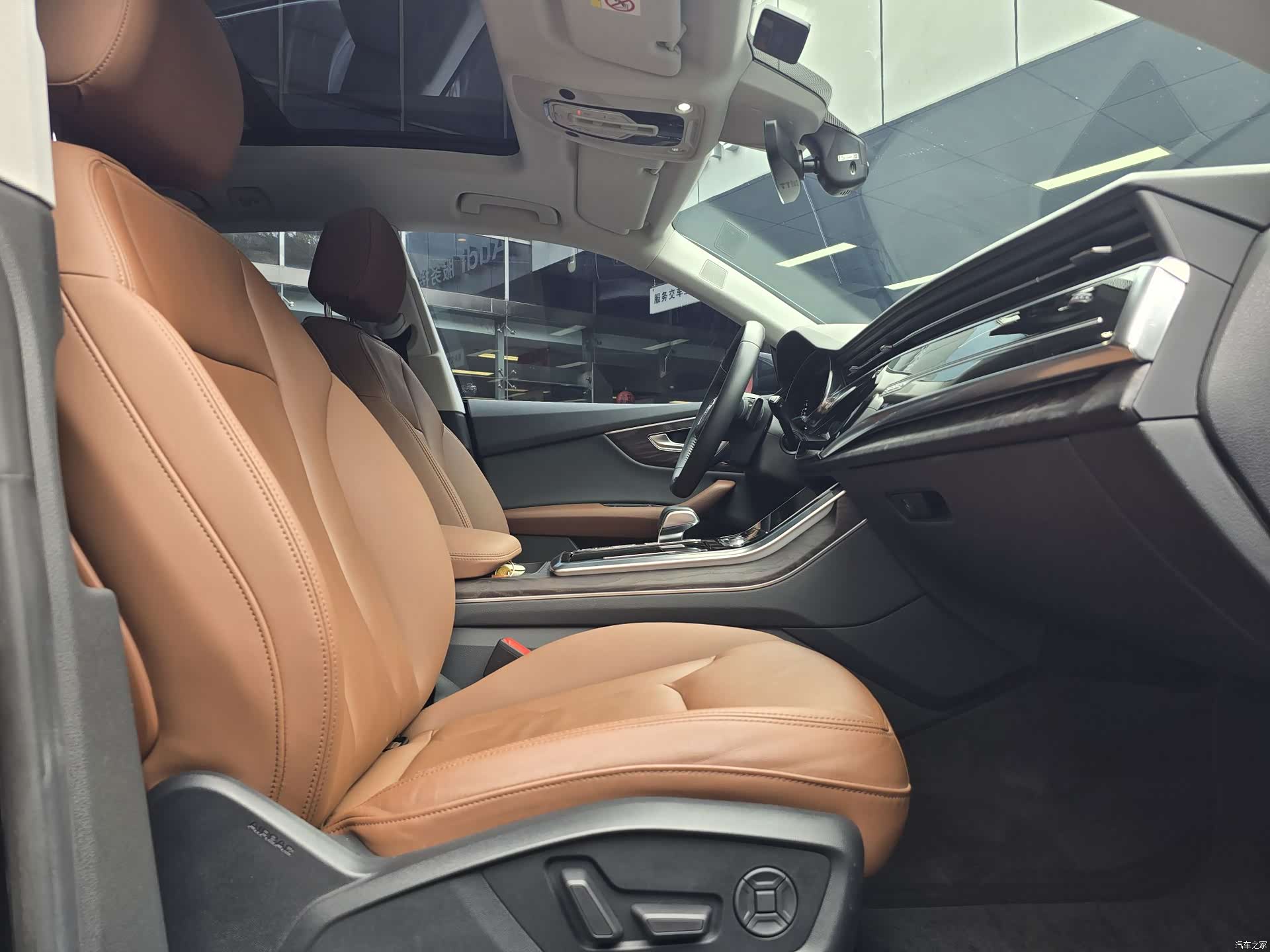 Audi Q8, 2020 11