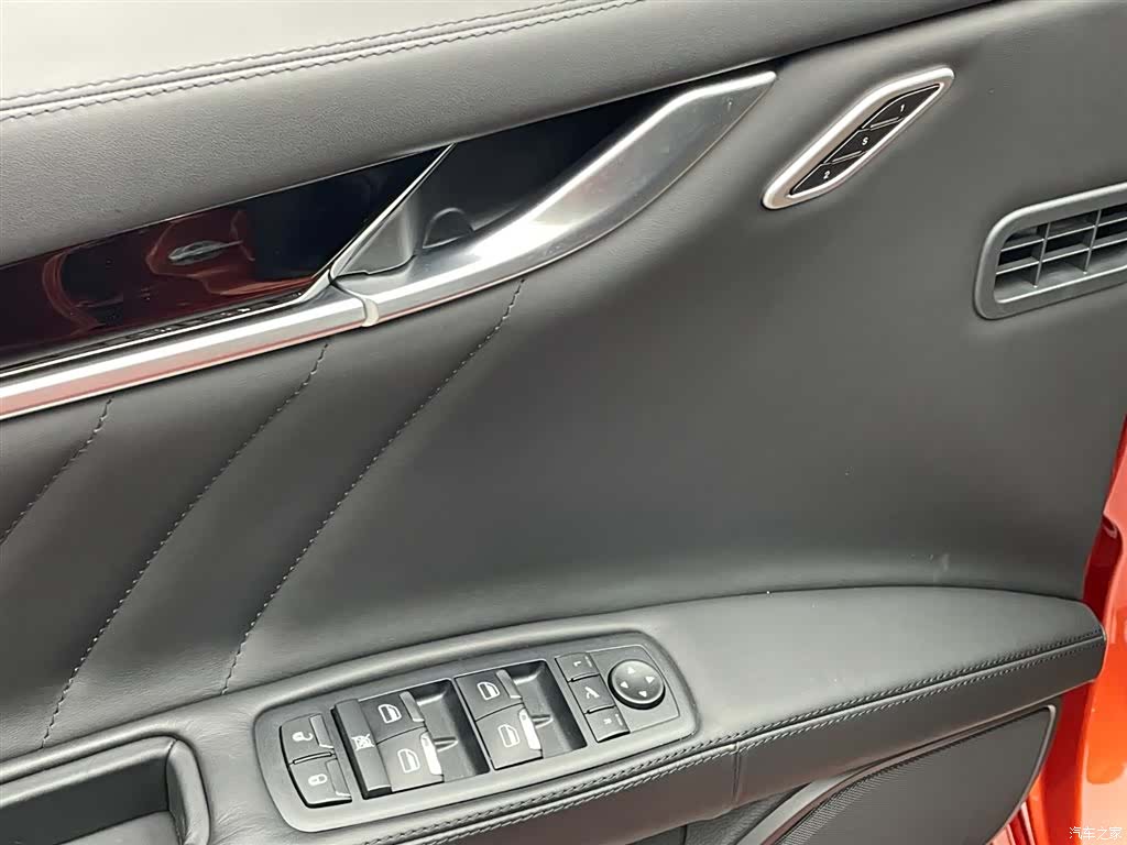 Maserati Ghibli, 2026 11