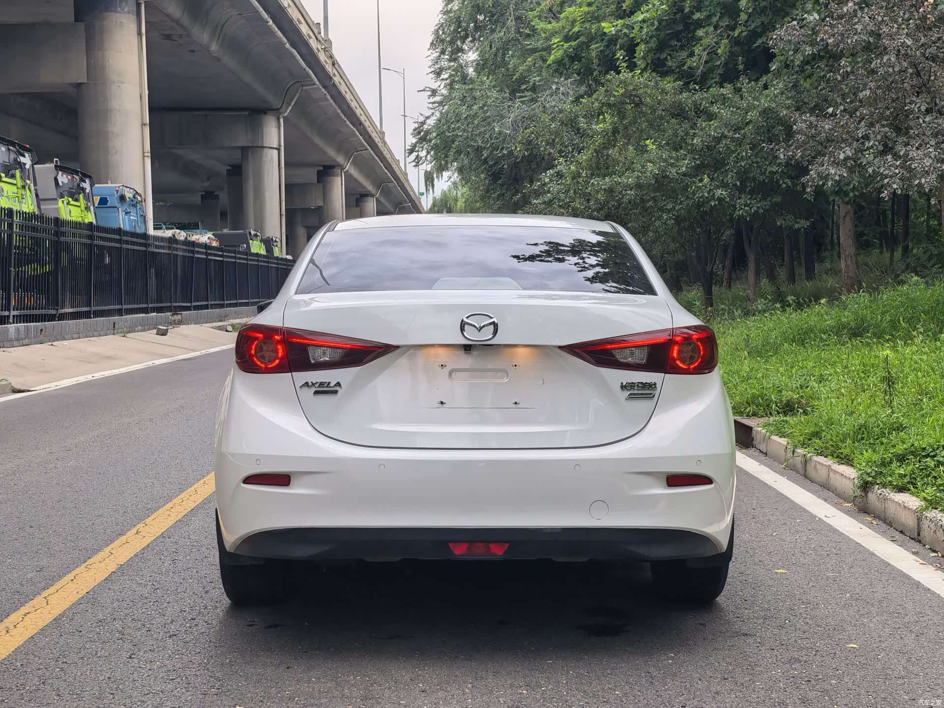 Mazda Mazda3, 2017 8
