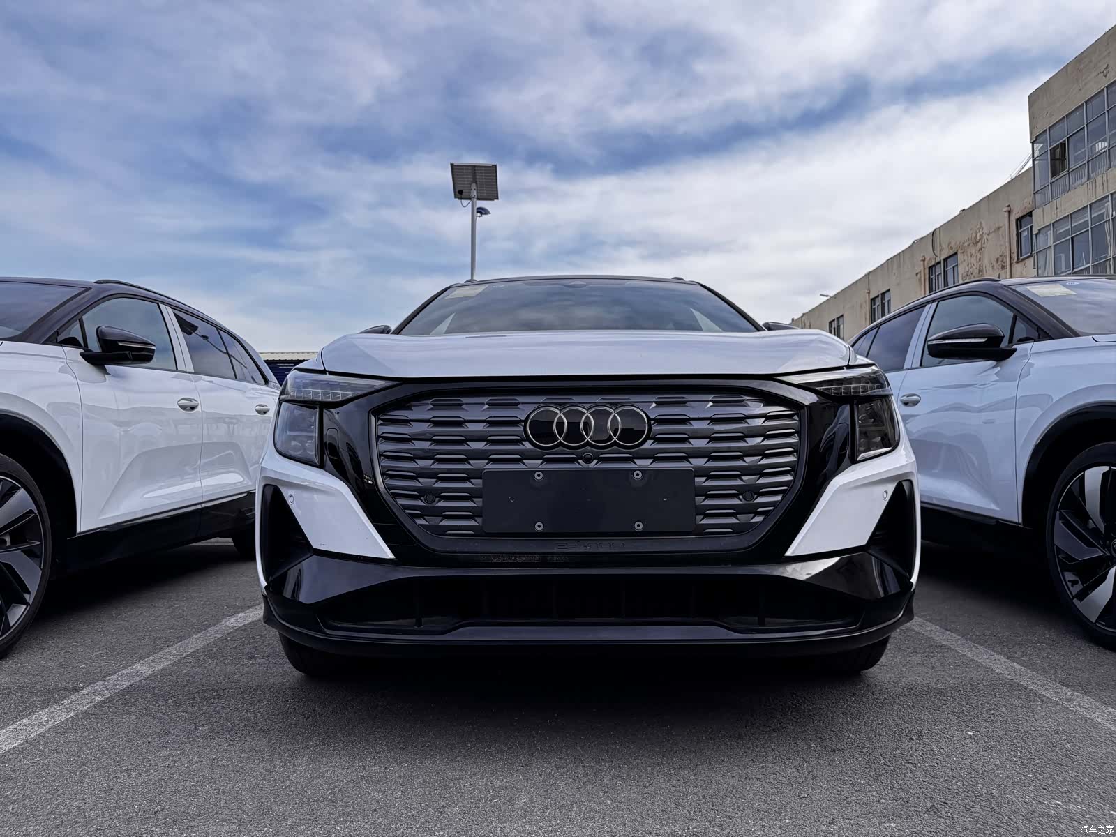Audi Q5 e-tron, 2023 4