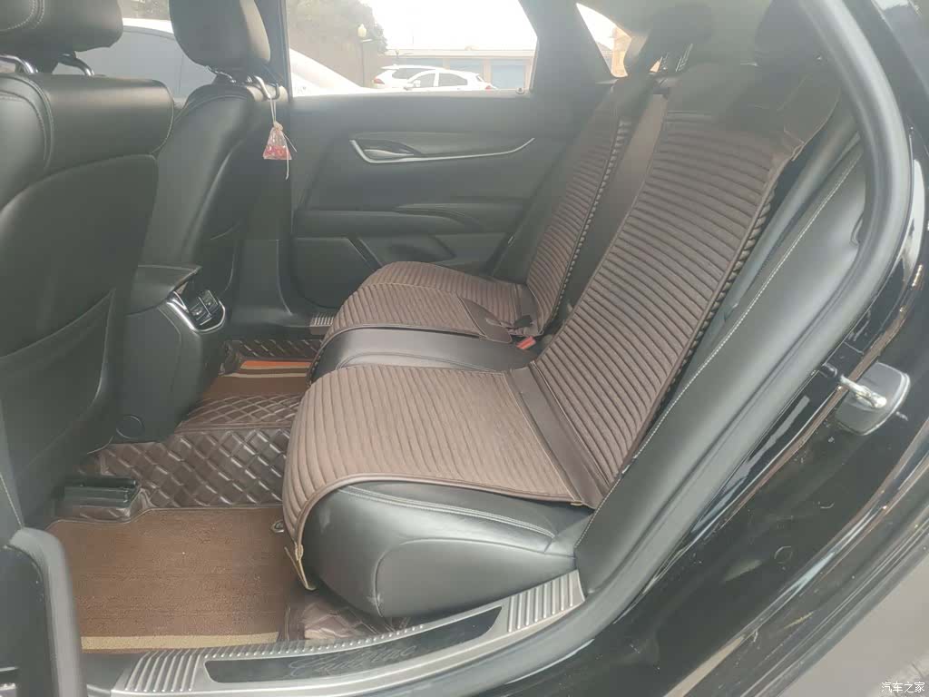 Cadillac XTS, 2018 15