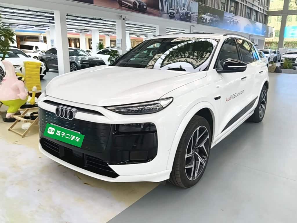 Audi Q6L e-tron