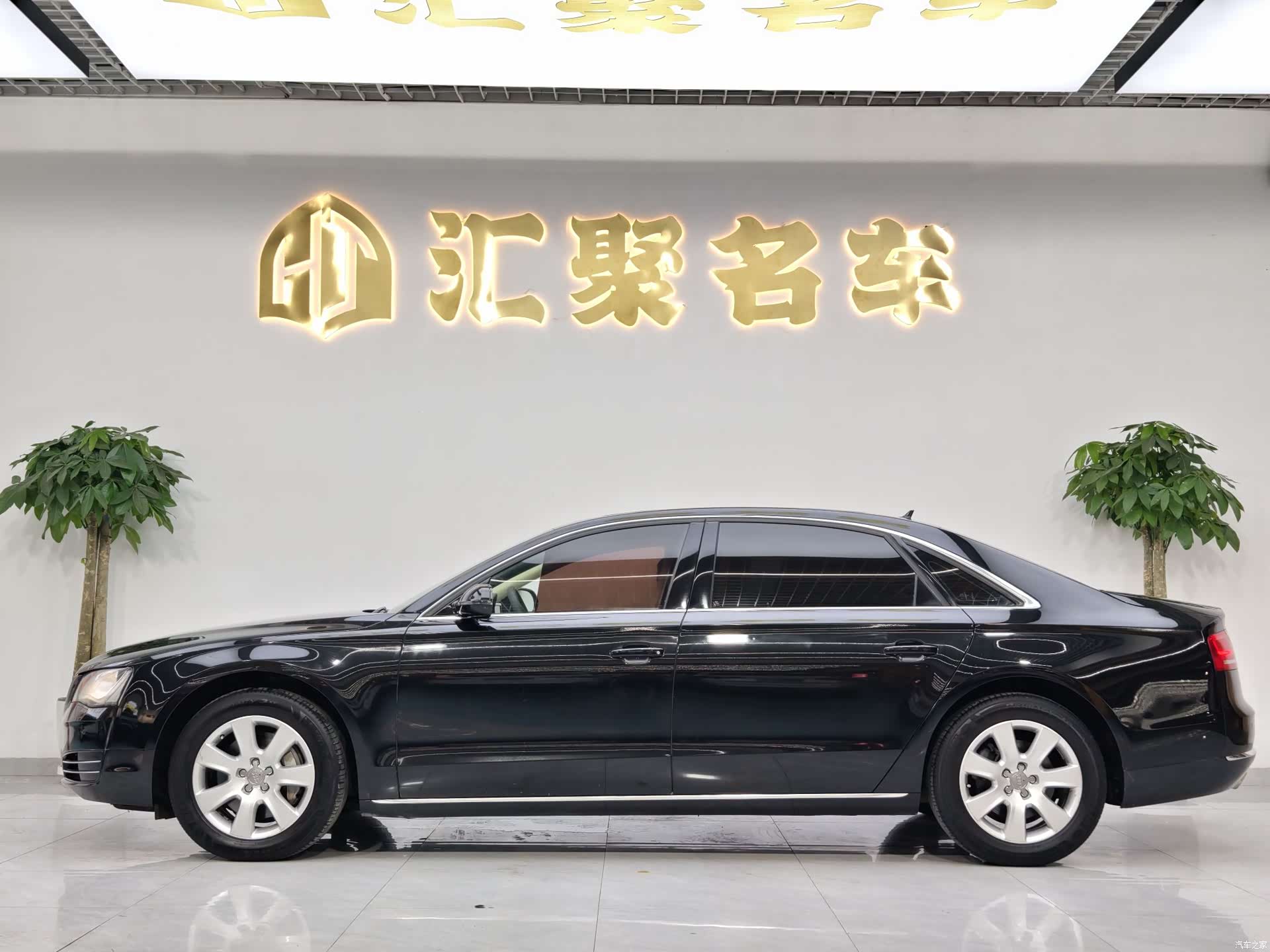 Audi A8L, 2011 10