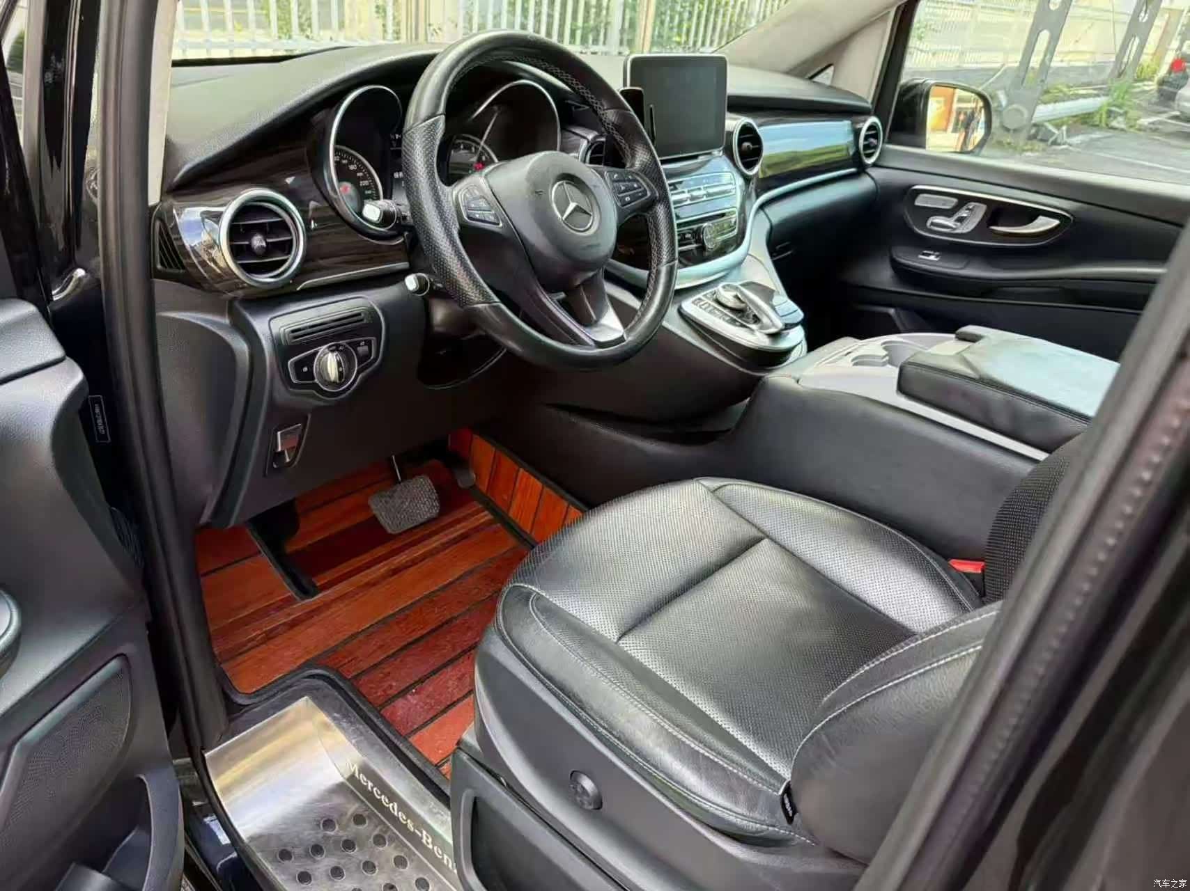 Mercedes-Benz V-Class, 2019 8