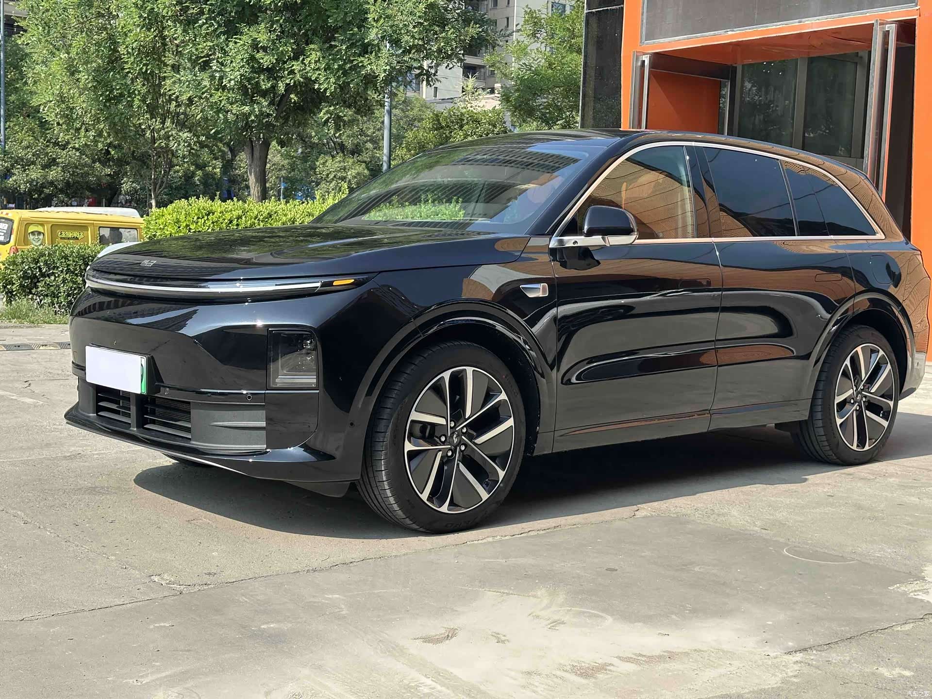 Li Auto L6, 2025 1