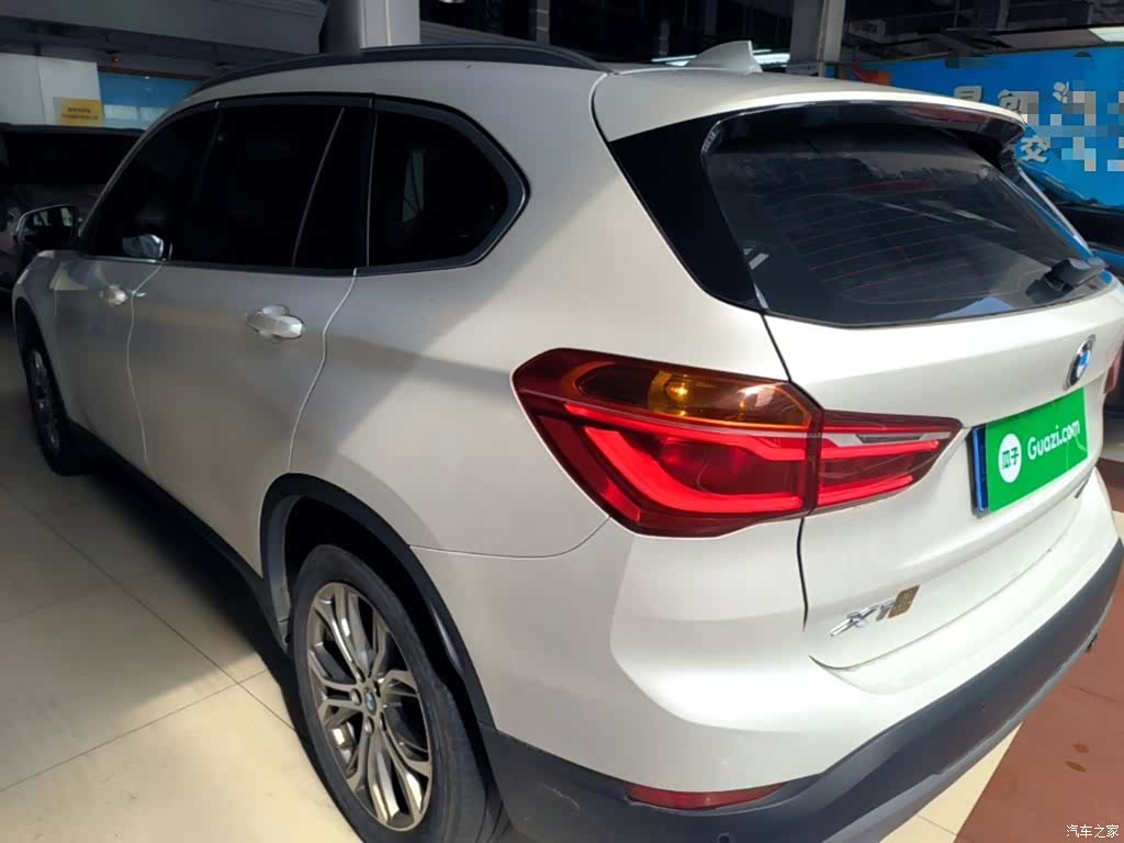 BMW X1, 2018 все фото