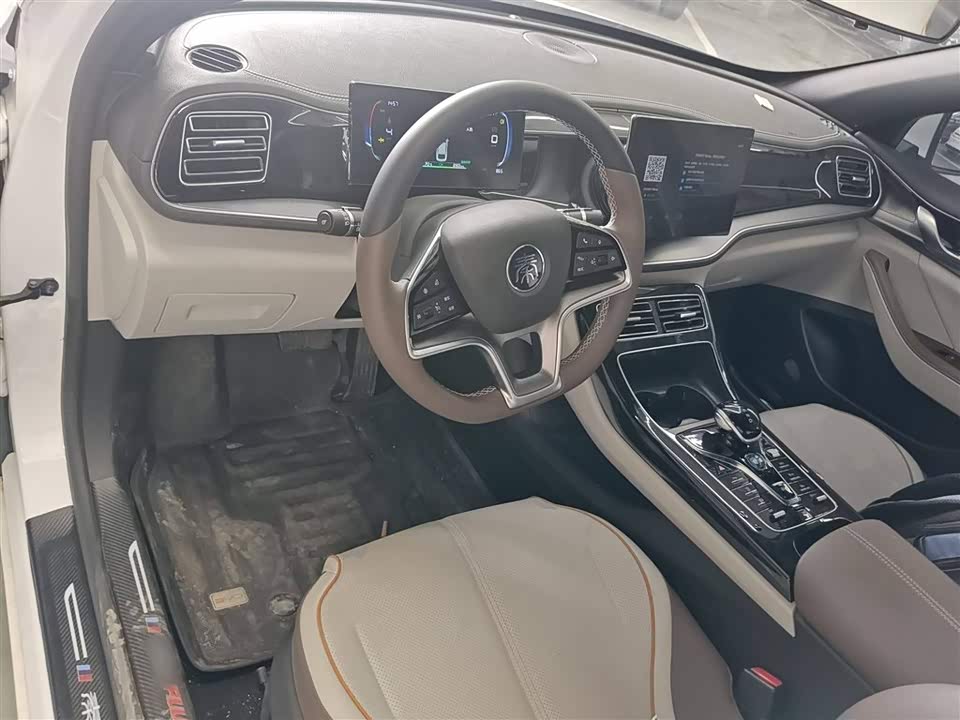 BYD Qin Yuan BYD Qin Yuan