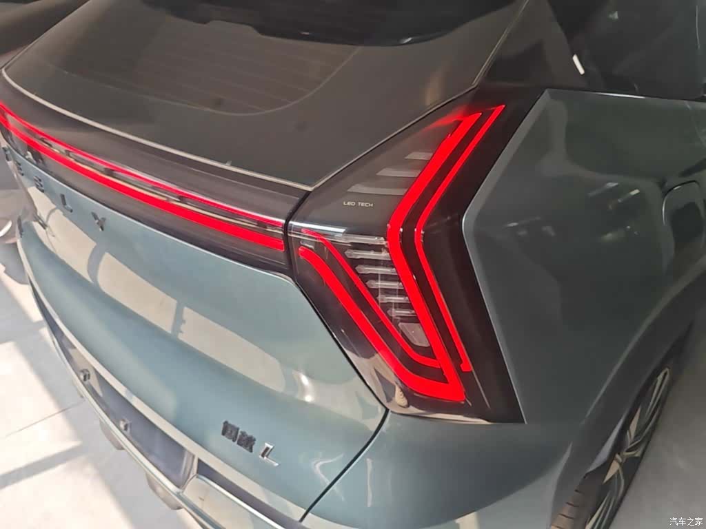 Geely Boyue, 2025 8