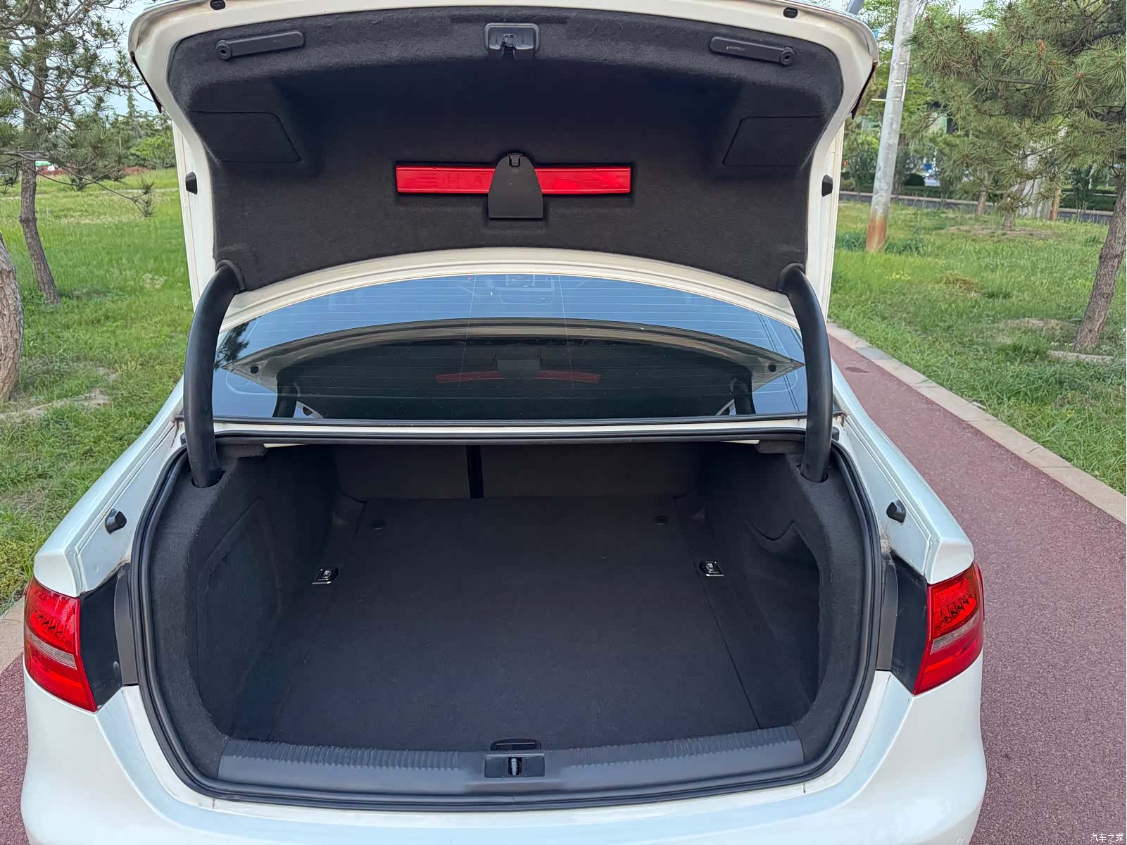 Audi A4L, 2013 10