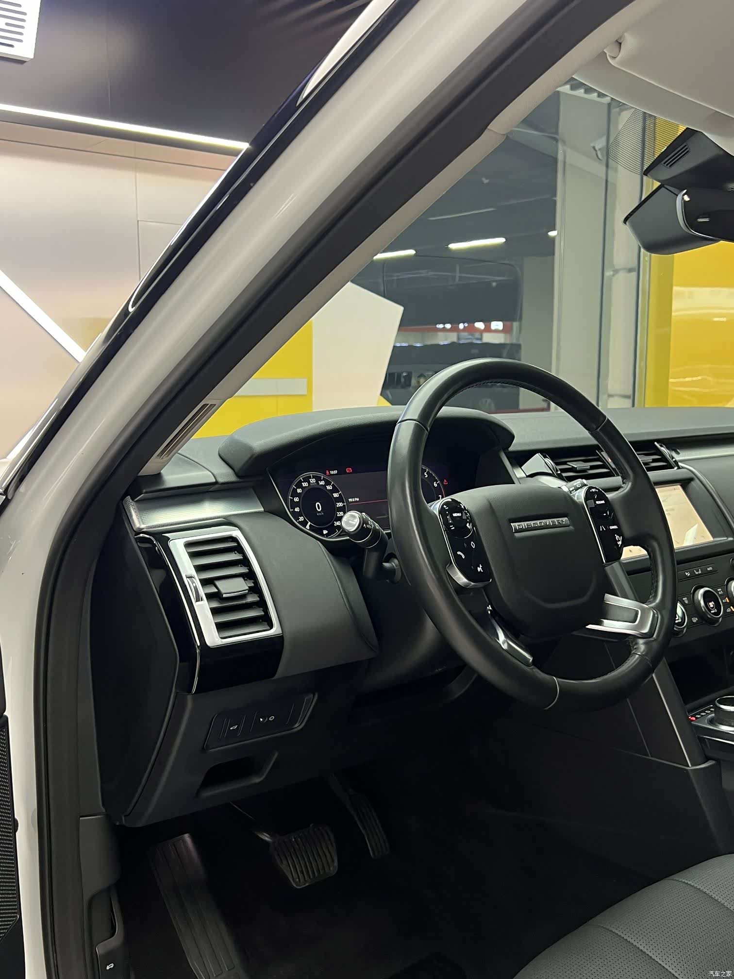 Land Rover Discovery, 2020 10