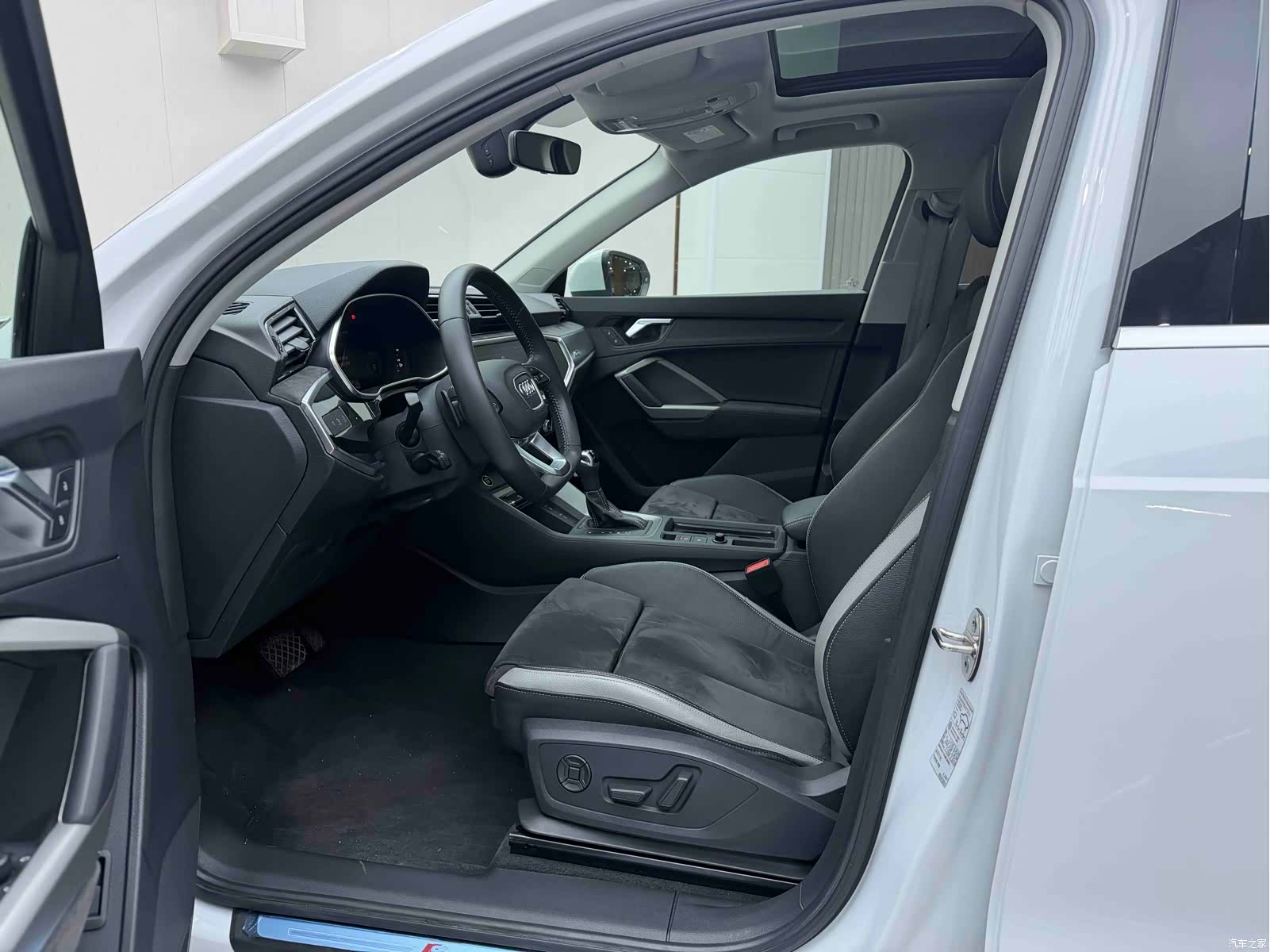 Audi Q3, 2022 7