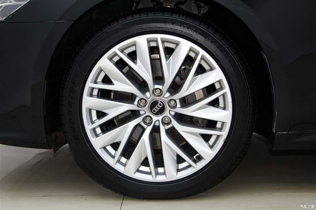 Audi A7L, 2024 12