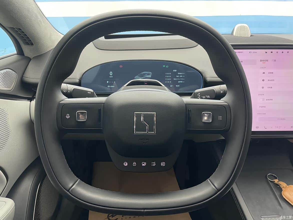 Zeekr 007, 2025 20