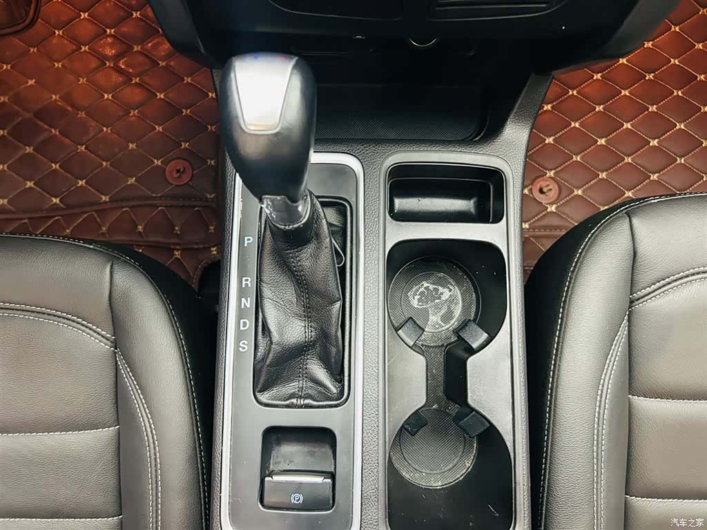 Ford Kuga, 2017 17