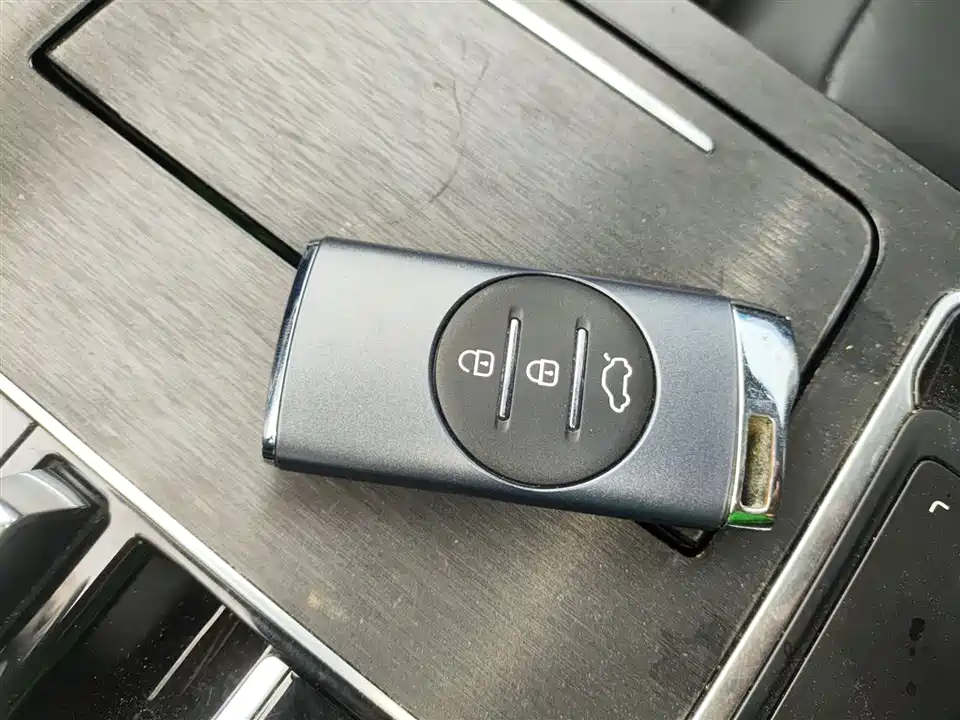 Exeed Chasing the wind