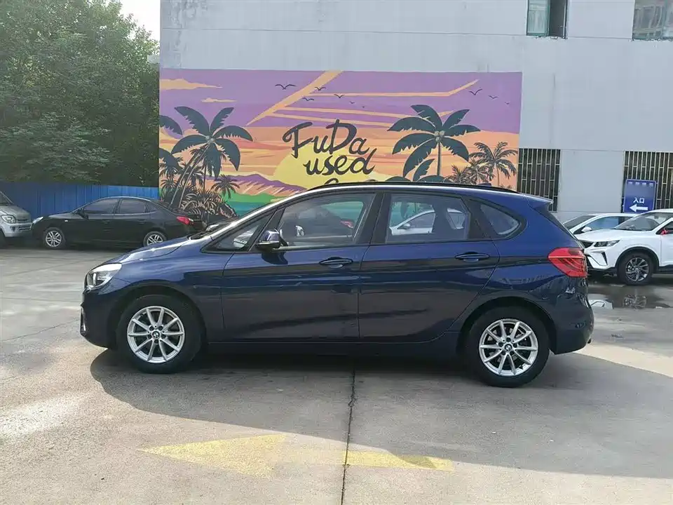 BMW 2 series station wagon