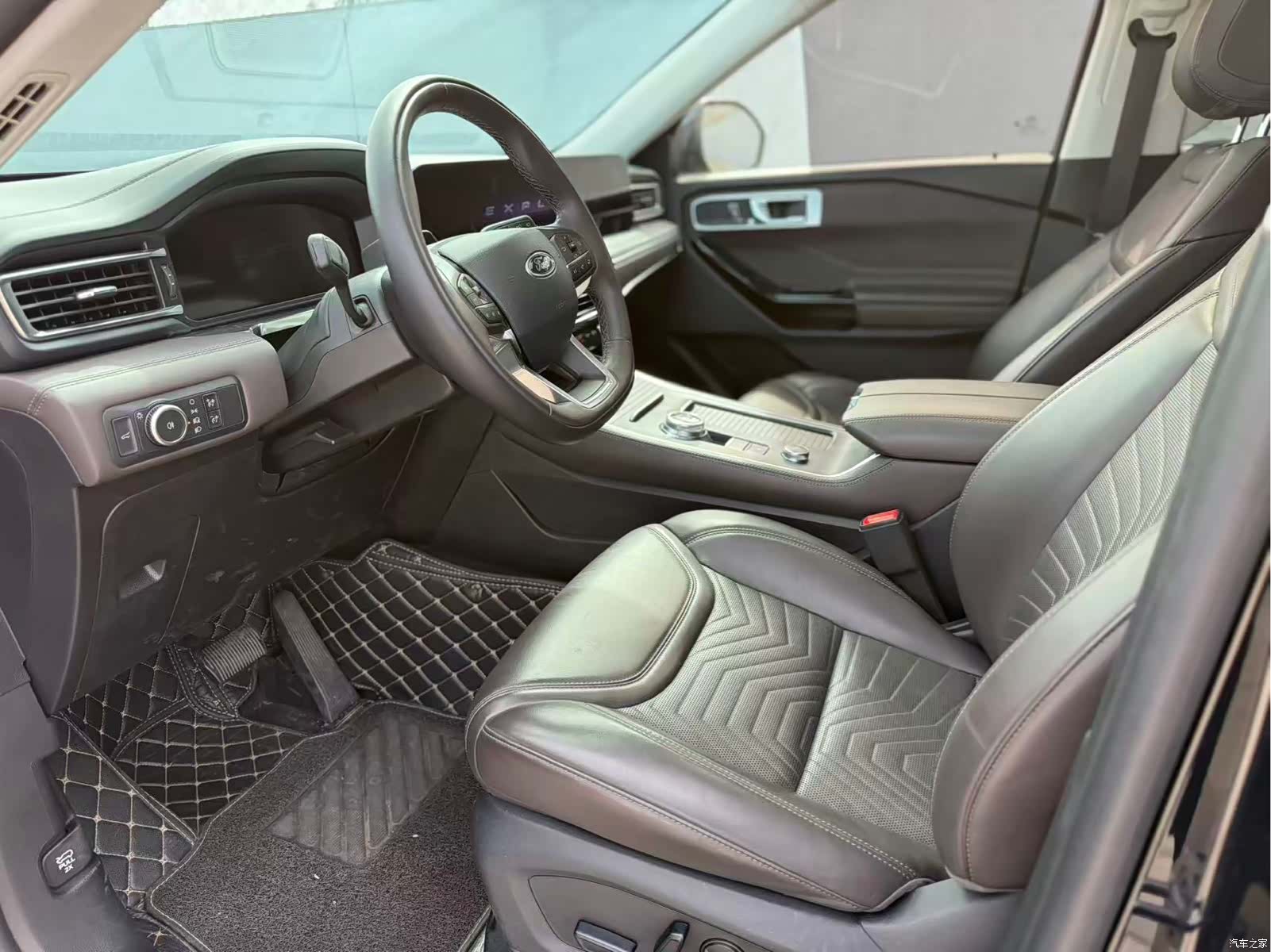 Ford Explorer, 2024 8